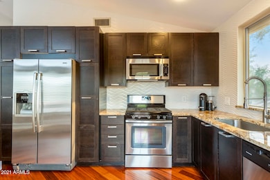 13_902_W_Hudson_Way__13_mls