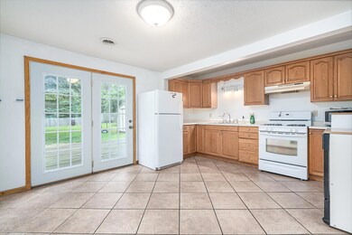 11451 E Shore Dr, Delton, MI 49046 - photo 4