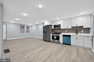 1433 N Chesapeake Rd, Camden, NJ 08104 - photo 5