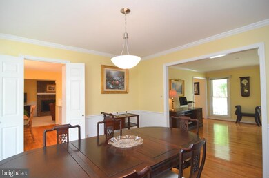 13158 Rounding Run Cir, Herndon, VA 20171 - photo 6