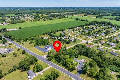 Red_Arrow_Hwy_29055_PawPaw_49079-15