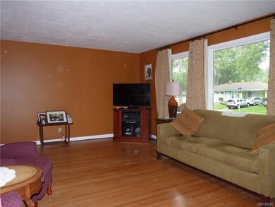 744 Deerfield Dr, North Tonawanda, NY 14120 - photo 6