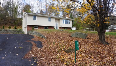 914 Acker Rd, Stroudsburg, PA 18360 - photo 2