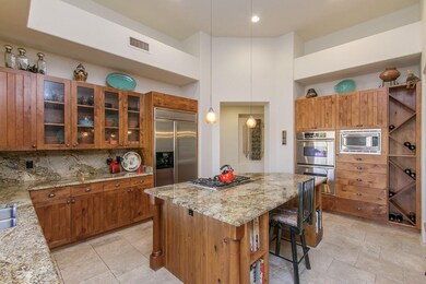 5) KITCHEN