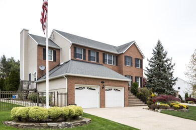 03_House Front-5