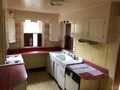 537 North Cir, Bethlehem, PA 18018 - photo 5