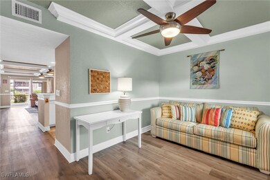 Sitting Room / Den