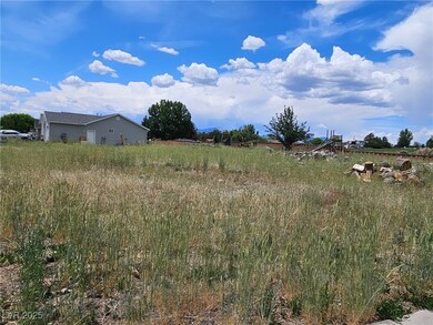 View of yard with a view of countryside