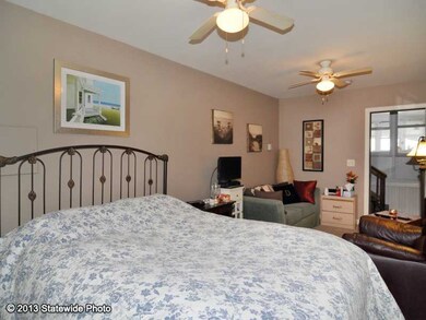 164 Holiday Ct, Wakefield, RI 02879 - photo 6