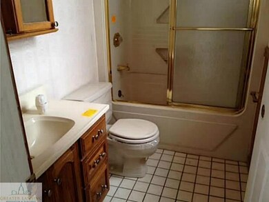 unlisted-address, Lansing, MI 48910 - photo 5