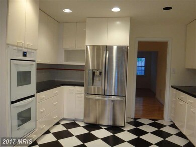 5805 Tudor Ln, Rockville, MD 20852 - photo 5