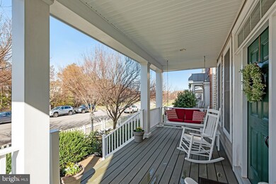 42518 Neighborly Ln, Chantilly, VA 20152 - photo 4