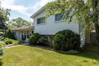 2614 Varonen Ave, Waukegan, IL 60087 - photo 3