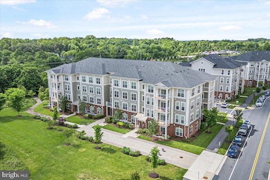 3911 Doc Berlin Dr unit 14, Silver Spring, MD 20906 - photo 3