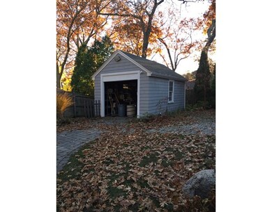 11 Bond St, Swampscott, MA 01907 - photo 4