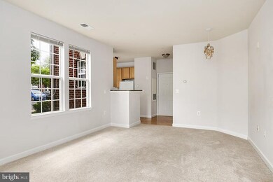 42446 Mayflower Terrace unit 104, Ashburn, VA 20148 - photo 6