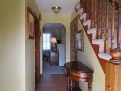 555 N Forest Ave, Griffith, IN 46319 - photo 2