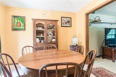 504 N Jefferson St, Raymore, MO 64083 - photo 7