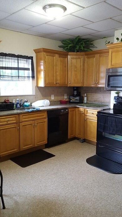 146 6th St, Lowell, MA 01850 - photo 6