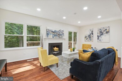 11500 Summer Oak Dr, Germantown, MD 20874 - photo 3