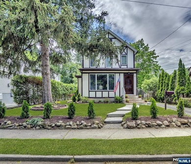 77 Myrtle Ave, Allendale, NJ 07401 - photo 2