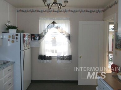 1926 Burton Ave, Burley, ID 83318 - photo 4