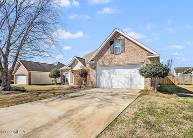 207 Faybrook Dr, Byron, GA 31008 - photo 2