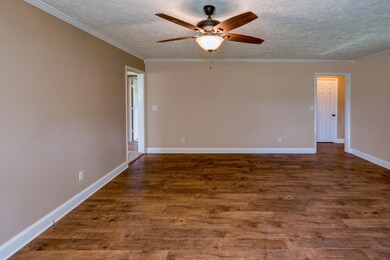 1221 Union St, Shelbyville, TN 37160 - photo 4