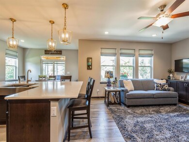 3518 Fitzroy Rd, Hiawatha, IA 52233 - photo 6