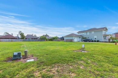 2211 Saint Joseph Ave, Lake Charles, LA 70601 - photo 2