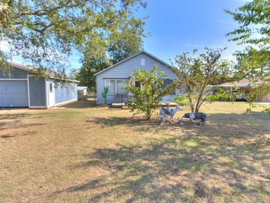 1724 N Dobbs Rd, Harrah, OK 73045 - photo 4