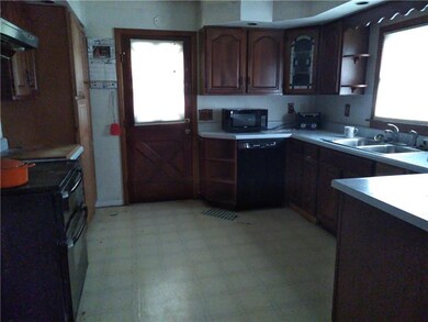 42 Spring Run Road Extension, Coraopolis, PA 15108 - photo 4