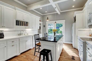 1311 Arlington St, Houston, TX 77008 - photo 4