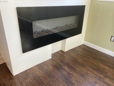 1732 Pine St unit 8, Silverton, OR 97381 - photo 7