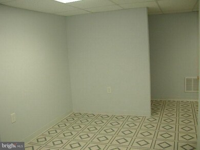 5253 Ed Prout Rd, Lothian, MD 20711 - photo 6