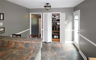 13211 Logan Ln, Lenexa, KS 66215 - photo 6