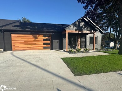 1102 N Main St, Carroll, IA 51401 - photo 4