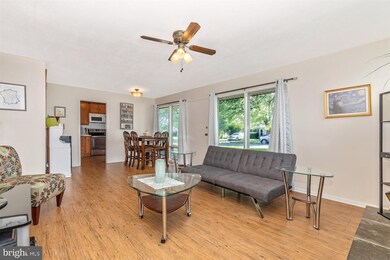 1151 Outer Dr, Hagerstown, MD 21742 - photo 4