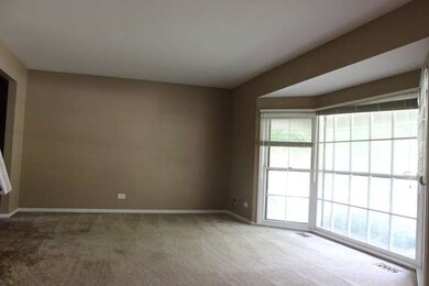 1552 Apache Dr, Naperville, IL 60563 - photo 4