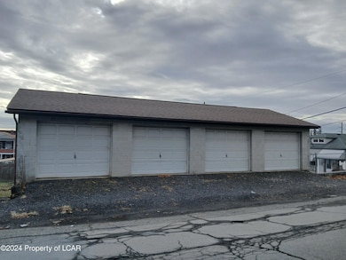 Carson upper garages
