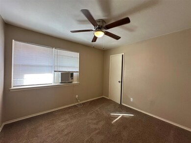 2206 W Hickory St unit 12, Denton, TX 76201 - photo 2