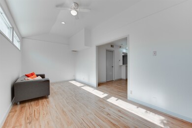 1724 Ridgewood St unit A, Houston, TX 77006 - photo 3