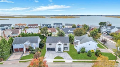 94 Jeffery Ln, Oceanside, NY 11572 - photo 5