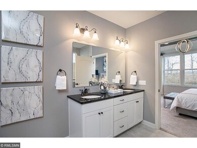 similar owners bathroom
