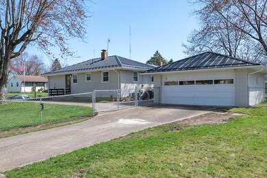 3237 Towers Ct S, Columbus, OH 43227 - photo 4