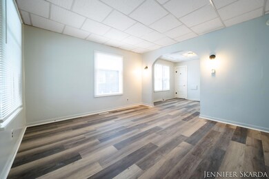 7-web-or-mls-872-emerson-ave