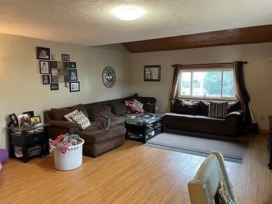 21 Creston St unit A, Worcester, MA 01604 - photo 2