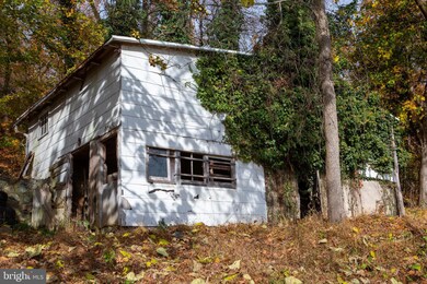 560 S Delaware Dr, Easton, PA 18042 - photo 7