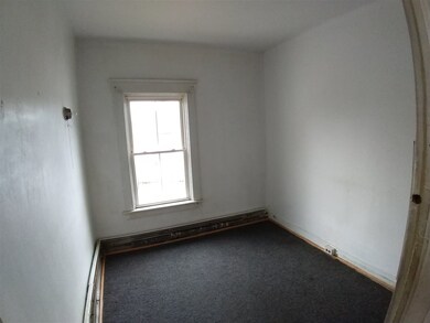 84 River St, Rutland, VT 05701 - photo 4