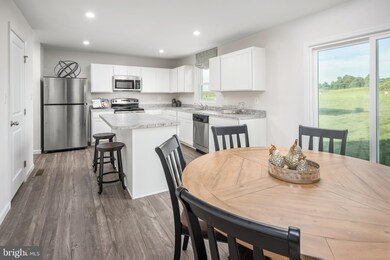 122 Crimson Ave, Taneytown, MD 21787 - photo 6